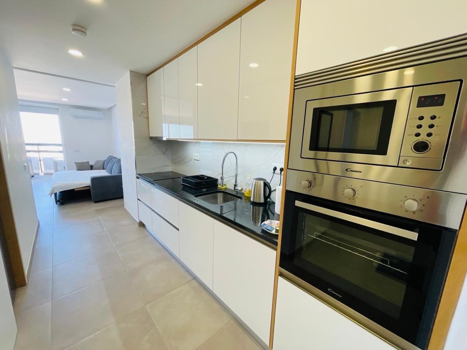 Top Ocean View Apartment - Amazing Sunset - Modern Style - Pool & 200M To Beach Portimao Exterior photo