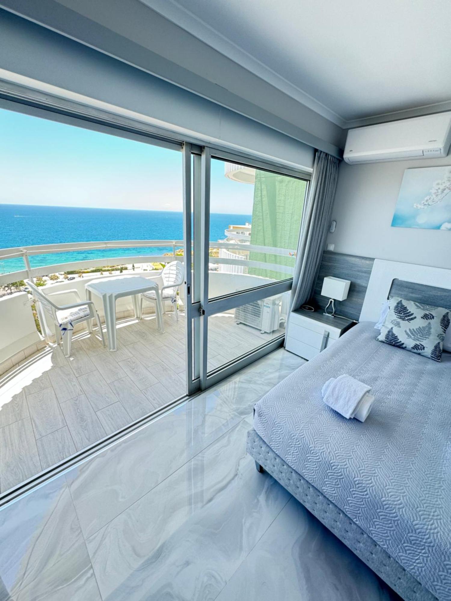 Top Ocean View Apartment - Amazing Sunset - Modern Style - Pool & 200M To Beach Portimao Exterior photo
