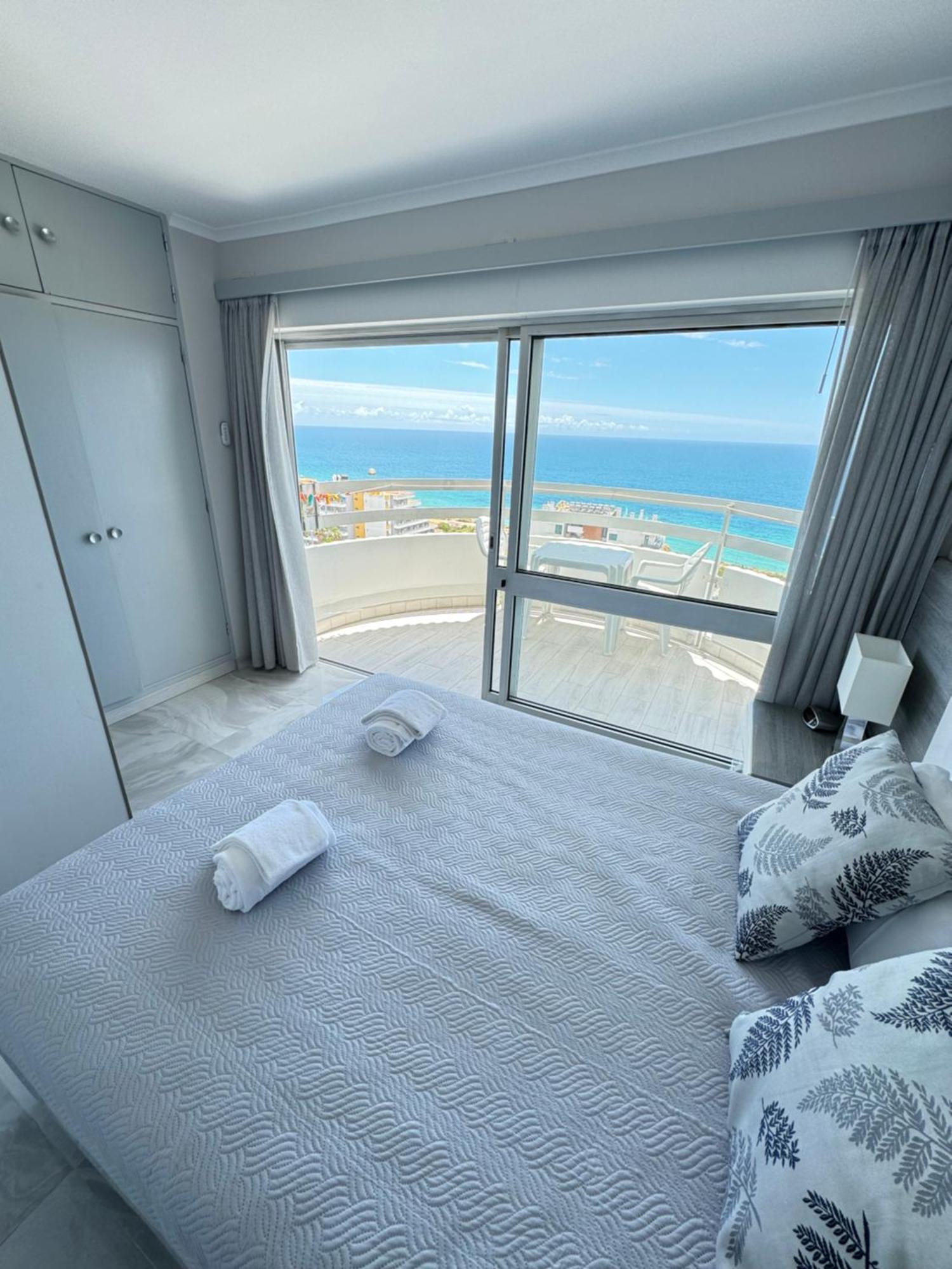 Top Ocean View Apartment - Amazing Sunset - Modern Style - Pool & 200M To Beach Portimao Exterior photo